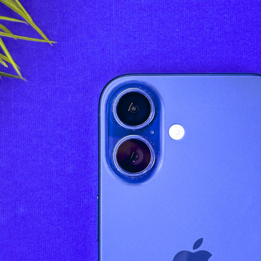 iPhone 16 (Blue, Pre-loved)